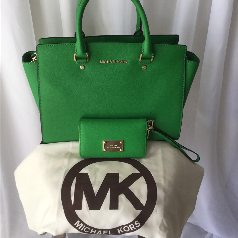 Selma Satchel w/Saffiano Phone Case